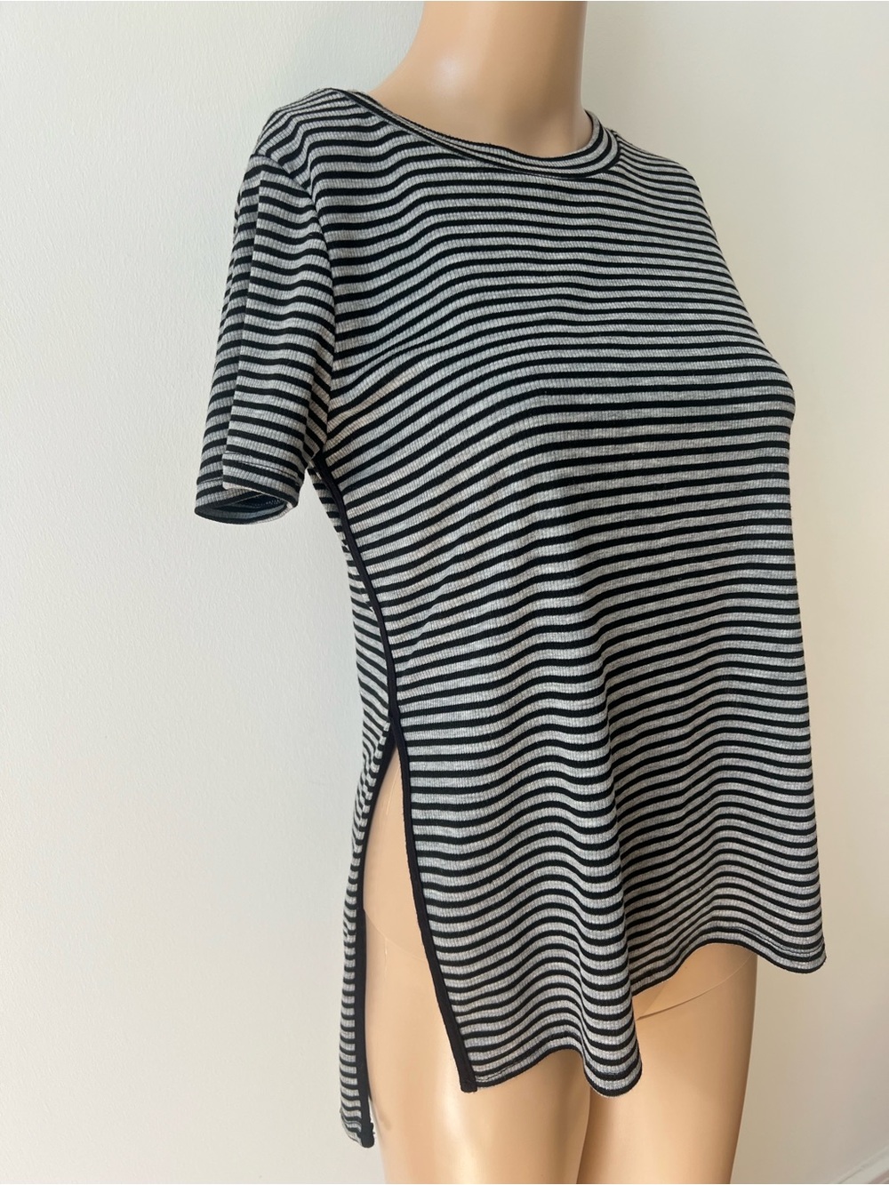 Monteau Black and White Striped Short-Sleeve Side-Slit Tee